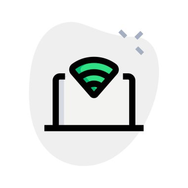 Bilgisayarda kablosuz internet bağlantısı.