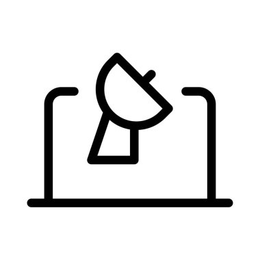 Son bölümleri görmek için uydu televizyonuna bağlı dizüstü bilgisayar