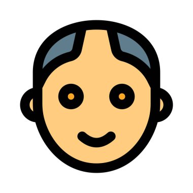 Saçları dökülmüş kel adam beyaz arka planda izole edilmiş.