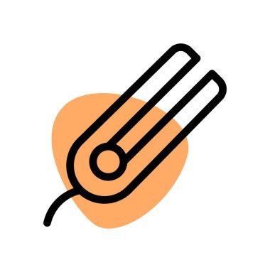 Beyaz arka planda izole edilmiş kıvırcık saç tedavisi demiri