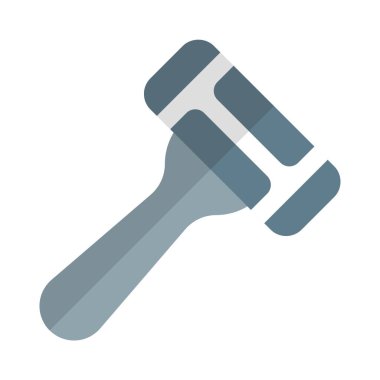 Salondaki tıraş bıçağı beyaz bir zeminde izole edilmiş.