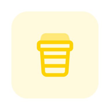 Tek kullanımlık fincanda servis edilen kahve..