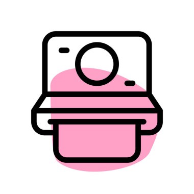 Kendi kendini geliştiren film teknolojisine sahip polaroid kamera..