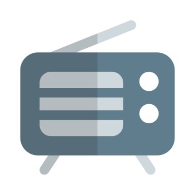 Genişletilmiş antenli antika radyo..