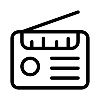 Genişletilmiş antenli eski moda bir radyo..