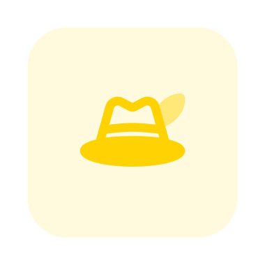 Başlık aksesuarına tüy iliştirildi.