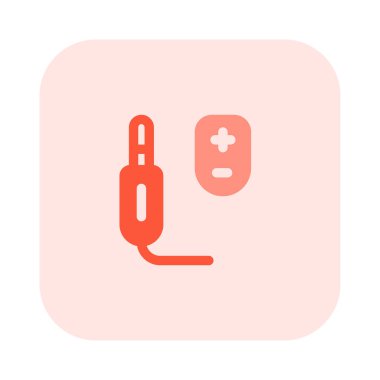 Entegre kontrol düğmelerine sahip gelişmiş ses oynatıcısı.