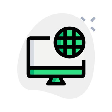 Masaüstünde web geziniyor.