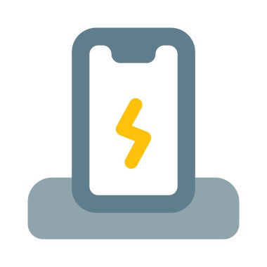 Akıllı telefonu şarj etmek için kablosuz güç transferi.