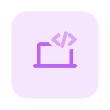 Dizüstü bilgisayardaki programlama düzenleniyor veya çalıştırılıyor.