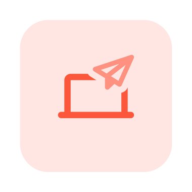 E- posta veya mesaj göndermek için dizüstü bilgisayar kullanılıyor.