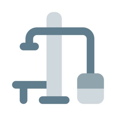 Bir sürü ekipman eklenmiş spor salonu.