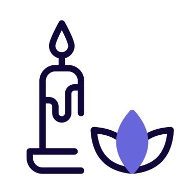 Mumdaki hafif şimşek beyaz bir arka planda izole edilmiş.