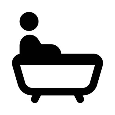 Banyoda yıkanan kişi beyaz bir arka planda izole edilmiş.