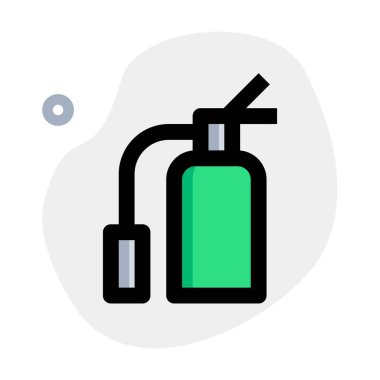 Yangın söndürmek için güvenlik aracı spreyler.