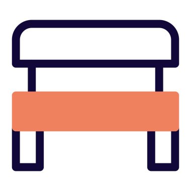 Yedek kulübesinde birkaç kişi oturuyor..