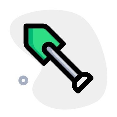 Kazmak için uzun saplı metal araç.