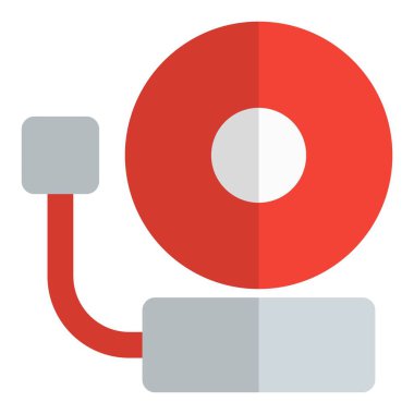 Olası tehlikeleri tespit etmek için yangın alarmını kullanıyor..