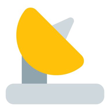 Anten, radyo dalgalarını yakalayarak sinyal alıyor..