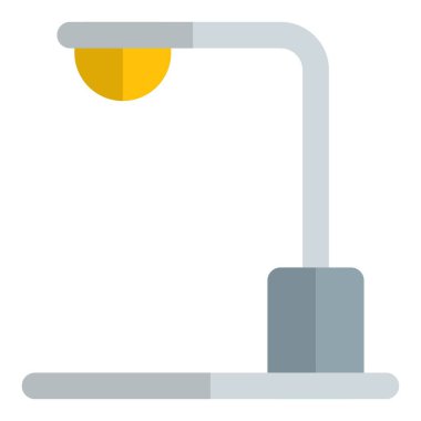 Lamppost geceleri güvenlik için yolları aydınlatır.