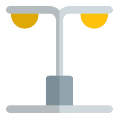 Yollar gece lambalar tarafından aydınlatılır..