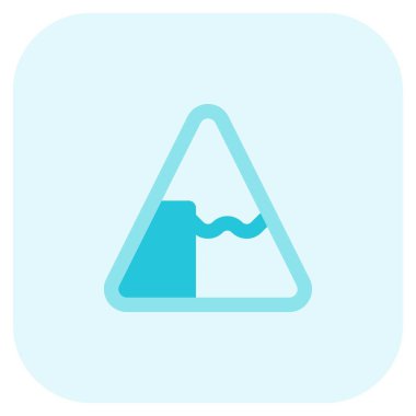 Erişilebilir derin su yollarına sahip liman.