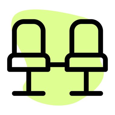 Kısa süreli bekleme süresince konforlu sandalyeler.