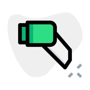 Cihazı şarj etmek için güç kaynağına bağlar.