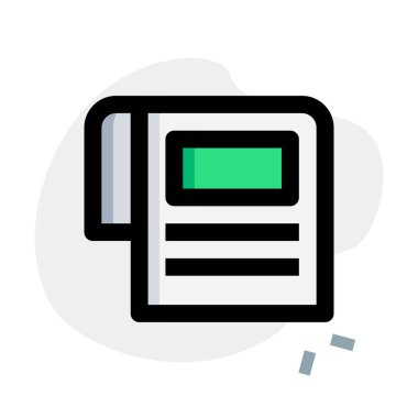 İstasyonda okumak için gazete.