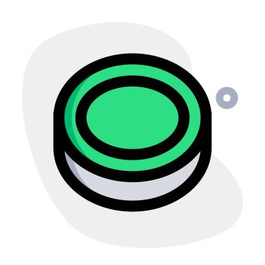 Hokey oyuncuları puck 'a sopalarıyla vurur..