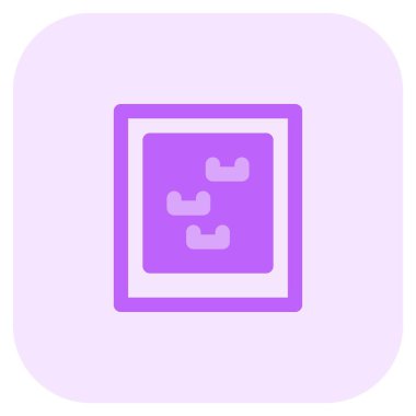 Zıplayan toplarla heyecan verici pachinko heyecanları.