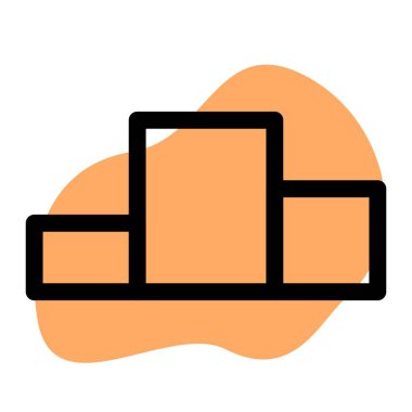 Kazananların kutlamaları için yükseltilmiş platform.