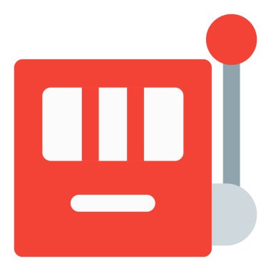 Kolu çekerek kumar makinesini çalıştır.