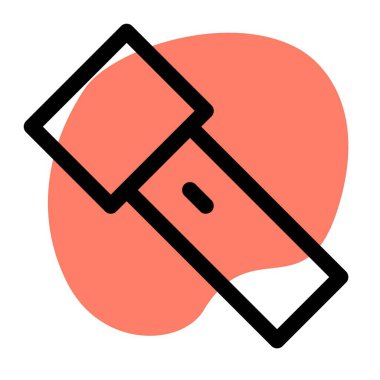 Karanlığı aydınlatmak için elde tutulan ışık kaynağı.