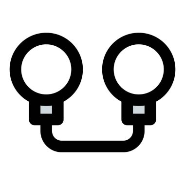 Bireyler metal kelepçelerle zincirlenir..