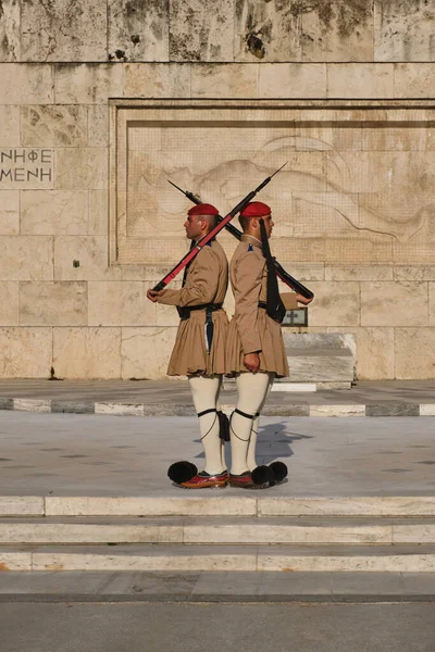 Atenas Grécia Maio 2010 Mudança Guarda Presidencial Evzones Frente Monumento — Fotografia de Stock
