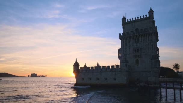Belem Tower Lub Tower Vincent Słynny Zabytek Turystyczny Lisboa Atrakcją — Wideo stockowe