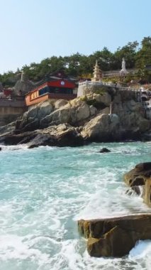 Güney Kore Busan 'daki Haedong Yonggungsa Tapınağı