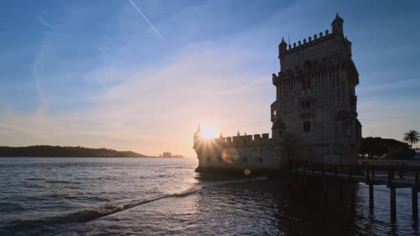 무렵에는 타구스 강변에 탑이나 세인트 빈센트 명소인 리즈보아 있습니다 포르투갈 — 비디오