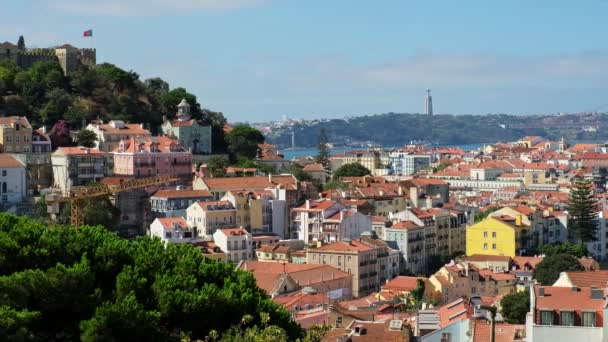 Widok Lizbony Słynny Widok Miradouro Dos Barros Turystyczny Punkt Widzenia — Wideo stockowe