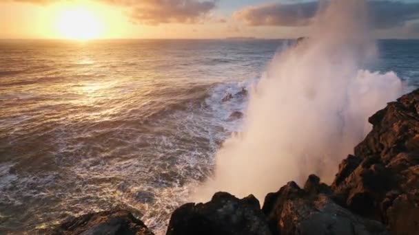 Oceano Penhasco Rochoso Beira Mar Pôr Sol Cabo Carvoeiro Peniche — Vídeo de Stock