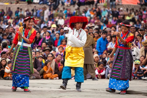 Leh Indie Września 2012 Młodych Tancerzy Tybetańskie Stroje Tradycyjne Ladakhi — Zdjęcie stockowe