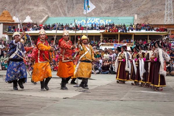 Leh India Setembro 2012 Dançarinos Trajes Tradicionais Tibetanos Ladakhi Realizam — Fotografia de Stock