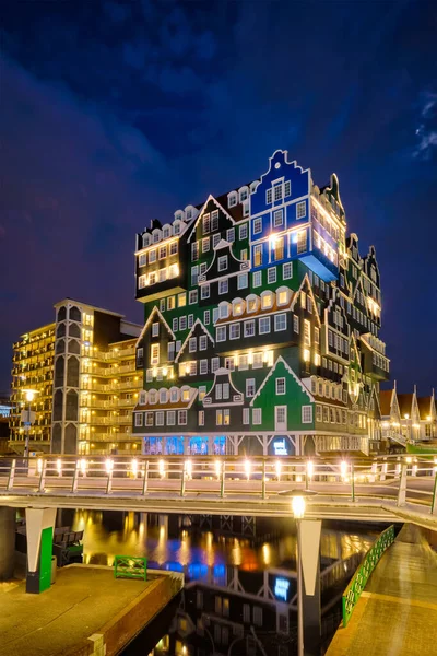 Zaandam Nederland Mei 2018 Inntel Hotel Zaandam Verlicht Nachts Ontwerp — Stockfoto
