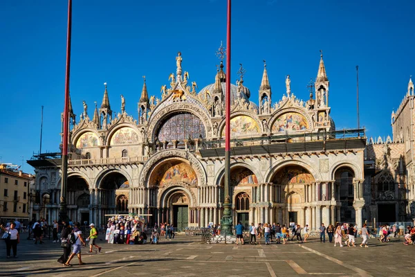 Venice Talya Haziran 2018 Venedik Talya Turistlerle Birlikte Mark Bazilika — Stok fotoğraf