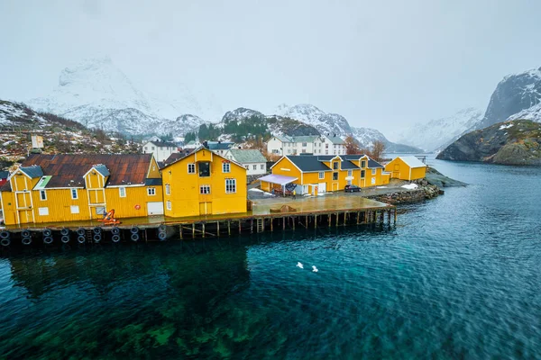 Panorama Von Nusfjord Authentischen Fischerdorf Mit Gelben Rorbu Häuser Norwegischen — Stockfoto