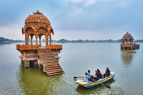 Jaisalmer India Noviembre 2019 Turistas Barco Emblemático Lago Artificial Indio — Foto de Stock