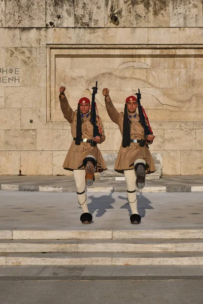 Athens Greece May 2010 Changing Presidential Guard Evzones Front Monument — Stock Photo, Image