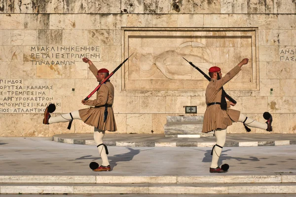 Athens Greece May 2010 Changing Presidential Guard Evzones Front Monument — Stock Photo, Image