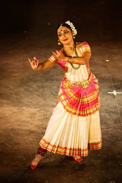 Chennai India Dicembre 2009 Mohiniattam Danza Eseguita Esponente Femminile Chennai — Foto Stock